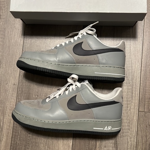 Nike Air Force 1 Shoes - Picture 5 of 12